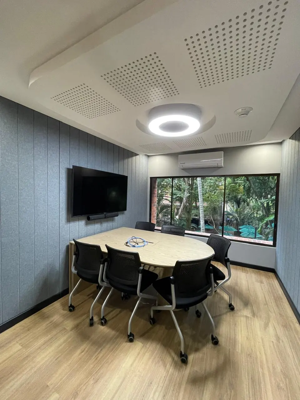Sala de reuniones del Aula Internacional MBA